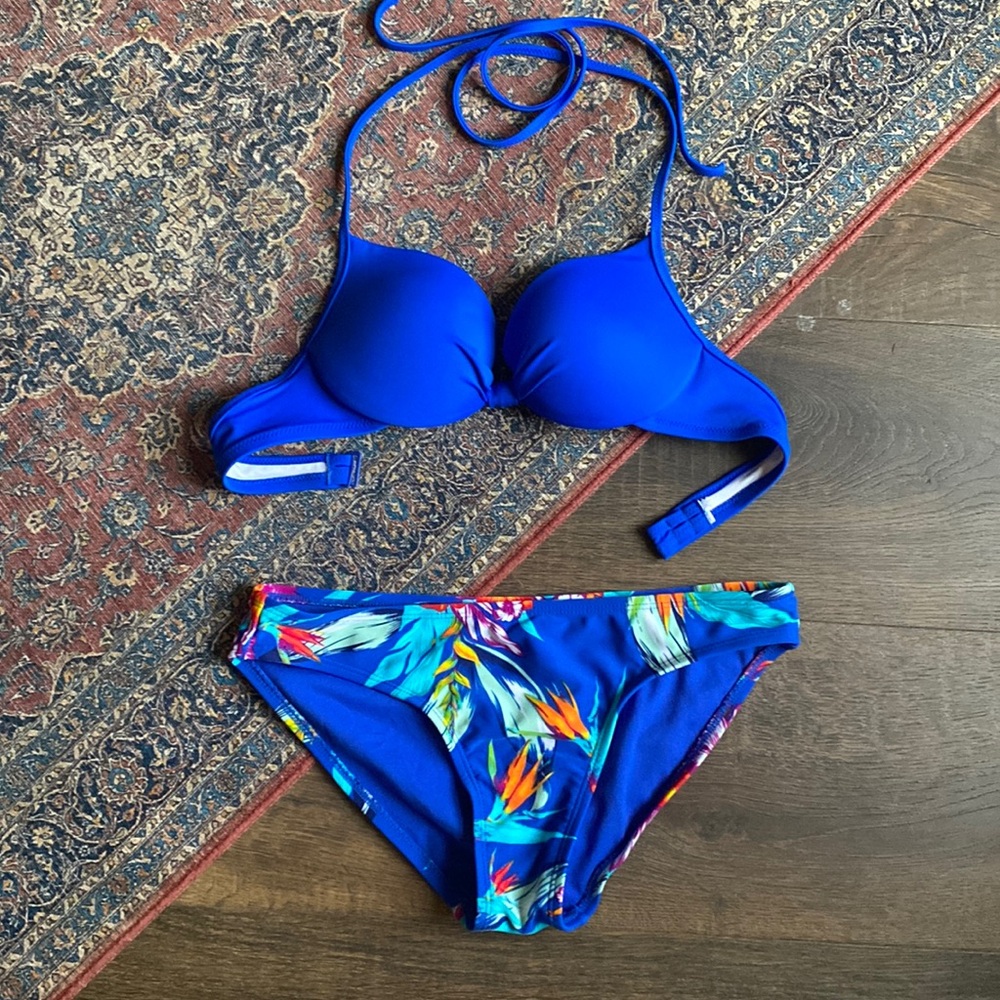 ✨NWOT✨ VS Push-Up Bikini Top and Bottom Set – Tropical Blue - Size Small
